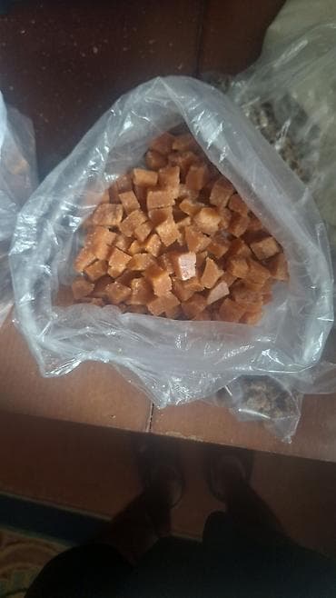 qargi: Məhsul: Ev üsulu hazırlanan şirniyyat kubları Təsvir: - Kiçik kub — 1