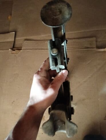 авто запчасти на опель: İşlənmiş Mexanik Domkrat, Maksimum yükqaldırma: <1 t, Ünvandan götürmə — 1