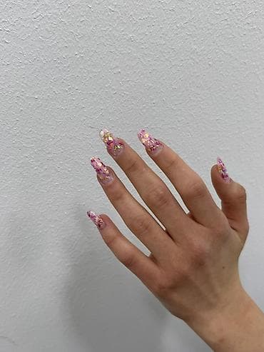 yeni il şəkilləri: Salam 🌸 Mən yeni fəaliyyətə başlamış dırnaq ustasıyam və təqdim — 3