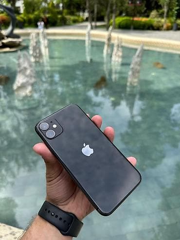 IPhone 11, Qara, Simsiz şarj