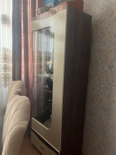 hazır vitrin: Şüşəli dolab vitrini — 1