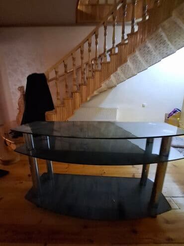 müdür masası: Yeni, Düz TV altlığı, Polkalı, Şüşəli — 2