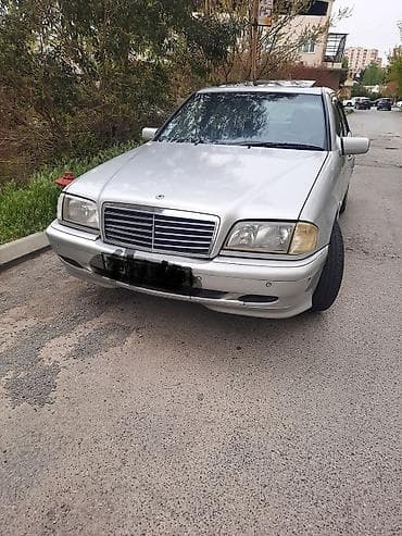 Mercedes-Benz C 240: 2.4 l | 1998 il Sedan