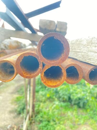 Пиломатериалы: 32 lik dəmir borular uzunluğu 4m. toplam 50m-ə yaxin borudu. ünvan — 1