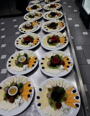 pub restoran: Salatçı, 40 il, 6 ildən artıq təcrübə — 1