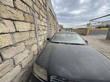 mercedes disk per page 40: Audi A6 (C5) sedan – qara rəng, 5 yerlik, avtomatik ötürücü. Mator — 6
