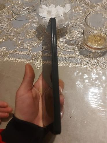 a 10 s: Redmi smartfon - Rəng: qara, mat teksturalı arxa panel - Arxa kamera — 5