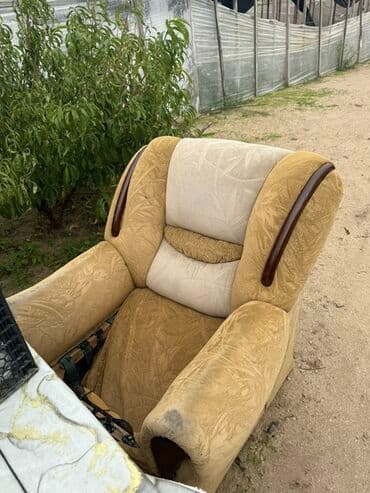 диван французская раскладушка: İşlənmiş, Kreslo, Parça, Çatdırılma yoxdur — 1