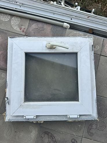 plastik gapi: PVC pəncərə bölməsi - Material: ağ PVC profil - Açılma mexanizmi — 1