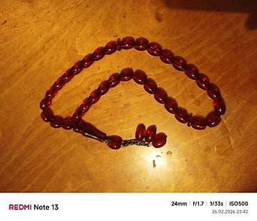 Zərgərlik əşyaları: Qırmızı rəngli təsbeh.Türkiyeden alınıb.esebleri sakitleşdirir sesi — 1