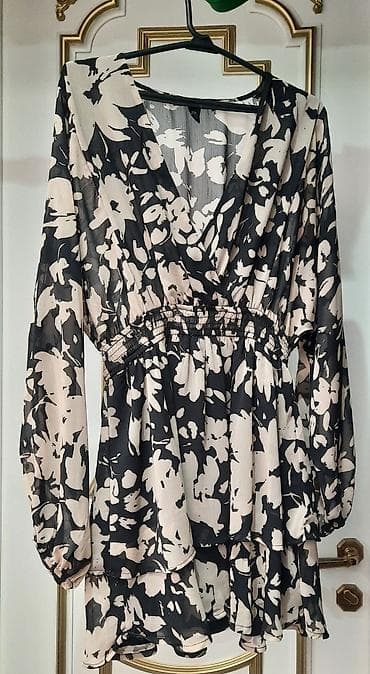 libas: Qadın paltarı – çiçək naxışlı şifon - Rəng: qara üzərində açıq — 2