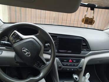 kia sorento qiymeti: Hyundai Elantra: 2 l | 2017 il Sedan — 4