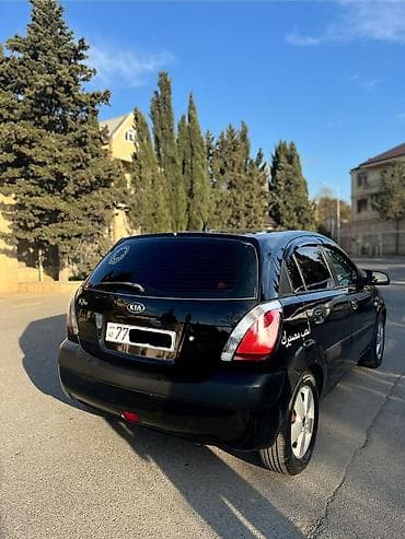Kia: Kia Rio: 1.4 l | 2007 il Sedan — 6
