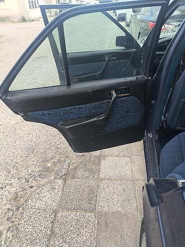 Ehtiyat hissələri: Mercedes-Benz 190E, 1992 il, İşlənmiş — 3