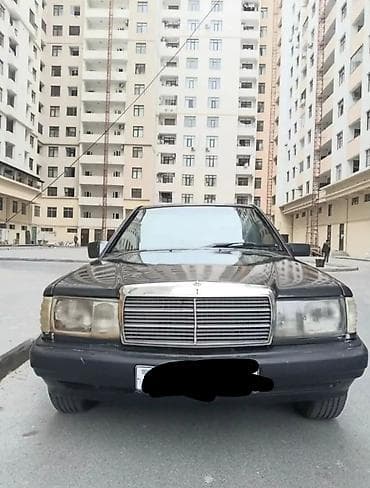 Mercedes-Benz 190: 2 l | 1993 il Sedan