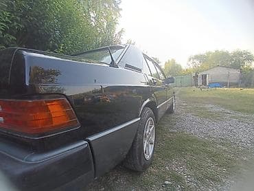 daevo centra: Mercedes-Benz 190: 0.2 l | 1990 il Sedan — 2