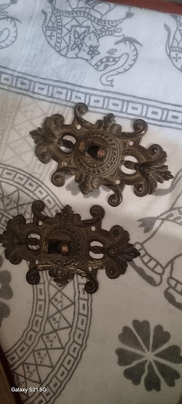 qedimi mebel: Pianonundurqiymet sondur Məhsul: Antik üslublu bürünc qapı/çəkməcə — 1