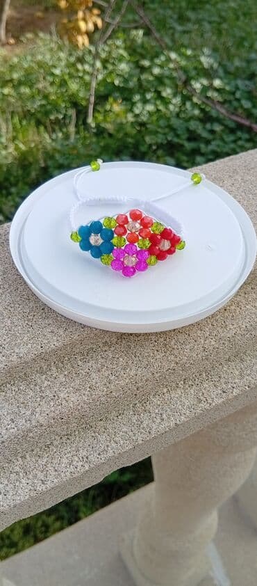 qosqu yeri: Muncuqdan əl işi bilərziklər - Rəngarəng büllur muncuqlarla toxunmuş — 4