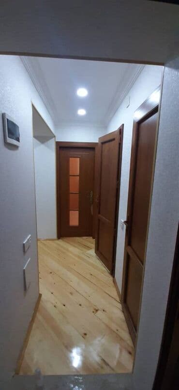 ağ şeher evler: Bakı, 2 otaqlı, Köhnə tikili, m. Neftçilər, 60 kv. m — 20