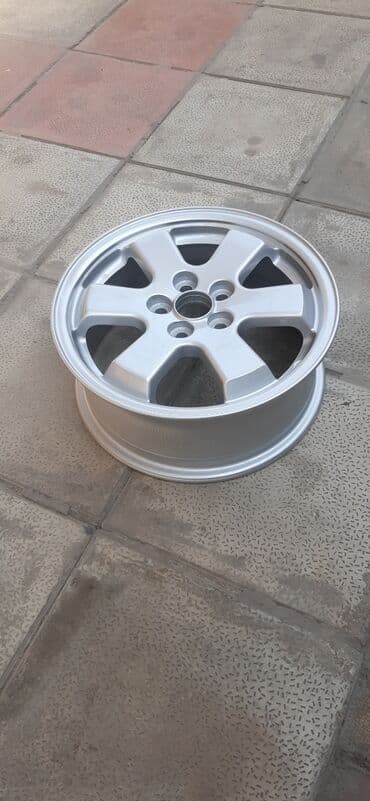 22 5 təkər: R15 tayota prius diskisi : 1 ədəd Gümüş rəngdə heç bir problemi yoxdur — 2
