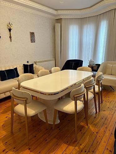 Qonaq otağı üçün, Yeni, Açılmayan, Oval masa, 8 stul