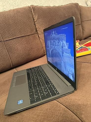 klaviatura notebook: HP noutbuk Xüsusiyyətlər: - Ekran: 15.6" (parlaq, nazik haşiyəli — 3