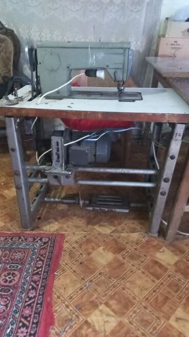 Аккумуляторы: Ayyaqabi tiken masin ideal veziyyetdedir. ciddi olan zeng elesin. - — 2