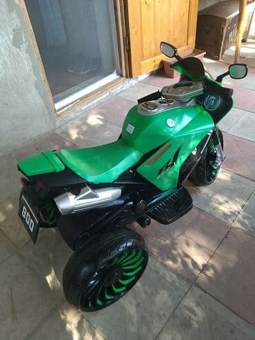 Moto ela veziyet, az surulub. 12 yasa geder. iki motor ve iki — 11