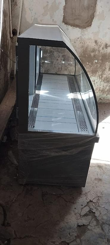 декор дерево: Soyuducu vitrin 1.80 sm. Mayalandirma + nerj masa Her 3 yenidir — 2
