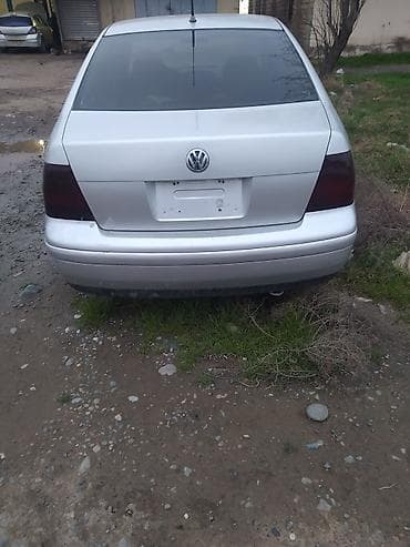 aksesuar avto: Volkswagen Jetta: 1.9 l | 2000 il Sedan — 2