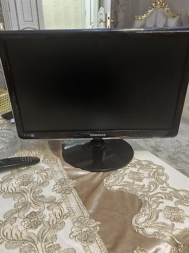 Samsung LED monitor - Model: Samsung S23A300B (etiketdə göstərilir) -