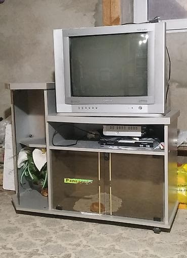 lexus yataq desti: İşlənmiş, Düz TV altlığı, Polkalı, Şüşəli — 1