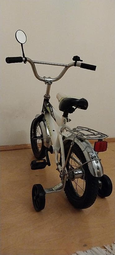 Velosiped 12 ölçüdür. Demək olar ki işlənməyib. Yeni kimidir. Tam — 6