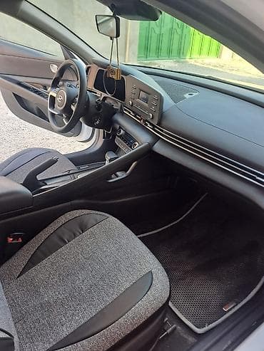 Салон: Hyundai sedan – salon - Sükan: çoxfunksiyalı, idarəetmə düymələri ilə — 3