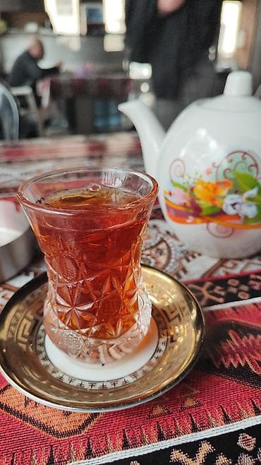 Qab-qacaq və mətbəx ləvazimatları: Çay dəsti, rəng - Qızılı, Şüşə, Azərbaycan — 1