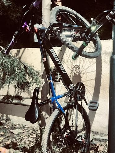 FULLBIKE dağ velosipedi - Çərçivə: yüngül alaşımdan, qara–mavi rəng — 1