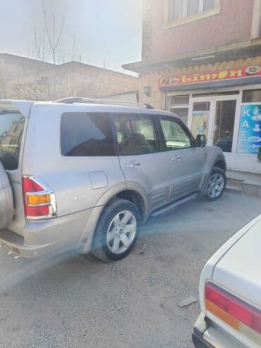 w202 ön fara: Mitsubishi Pajero: 3 l | 2001 il Ofrouder/SUV — 4