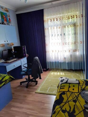 9 ci mikrorayon satilan evler: Bakı, 3 otaqlı, Köhnə tikili, m. Neftçilər, 80 kv. m — 6