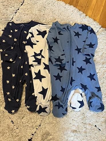 Next firmasinin Ulduz naxışlı körpə pijama kombinezon dəsti. 0-3 ay