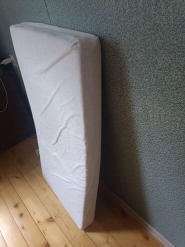 Şamdanlar: Körpələr üçün Süngər Döşək — 1