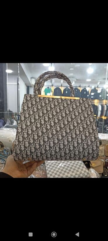 kurtka qadin ucun: Əl çantası — 11