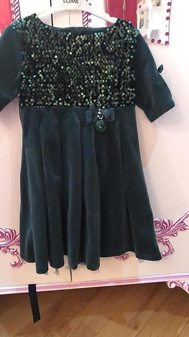 11-12 yaş Uşaq üçün ziyafət geyimi. Çox baha alınıb, 1 dəfə geyinilib