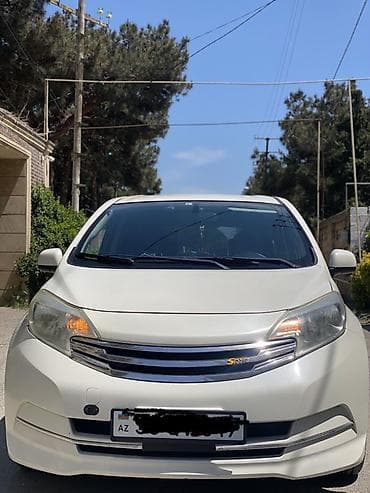 avto satis: Nissan Note (E12) – ağ rəngli, 5 qapılı şəhər hetçbeki Mühərrik və — 1