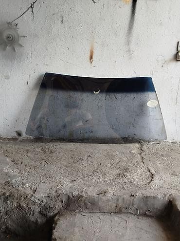 Məhsul: Avtomobil arxa şüşəsi Təsvir: - Sərt, laminə edilmiş arxa