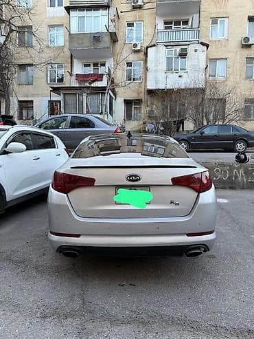 Kia K5 (Optima) sedan – gümüşü rəngdə, şəhər və tras üçün komfortlu və — 3