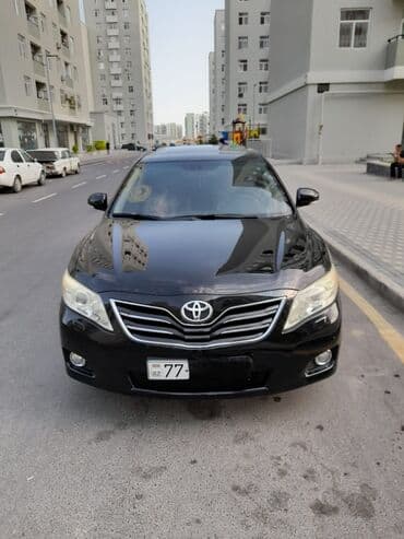 Toyota Camry: 2.4 l | 2010 il Sedan