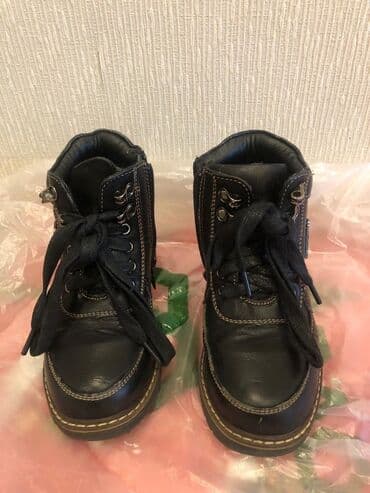 Botinka,ideal veziyyetde,27 razmer,mexli,isti saxlayir.Ботинки для