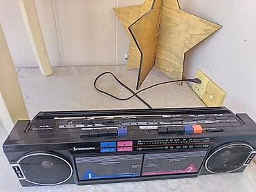 Maqnitofonlar: International markalı portativ boomboks – iki kasetli radio-maqnitofon — 2