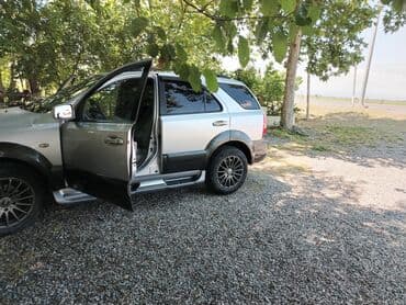 07 maşınlar: Kia Sorento: 2.5 l | 2005 il Ofrouder/SUV — 4