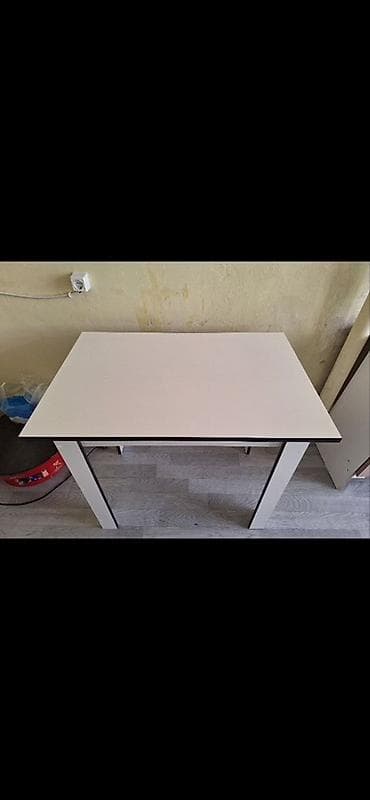 Mətbəx masası, İşlənmiş, Açılmayan, Laminat, Dördbucaq masa